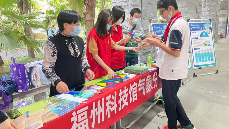 科普大篷车进金山中学科普活动