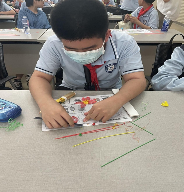 国科大福建学院附中到中国科学院海西研究院开展党团队一体化活动