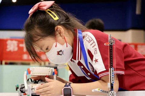 第十七届福州市青少年机器人竞赛在福州科技馆举行