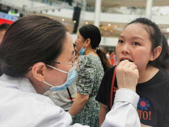 医学院第一党支部口腔教研室教师党员赴闽侯县参加全国科普日活动